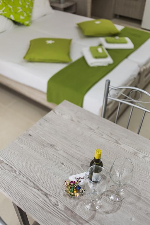 Zonita Guest House Nea Plagia Bagian luar foto